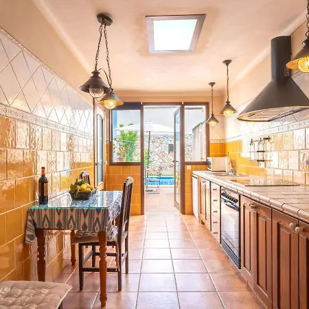 Pueblo - Psr175 By Interhome * Porreres